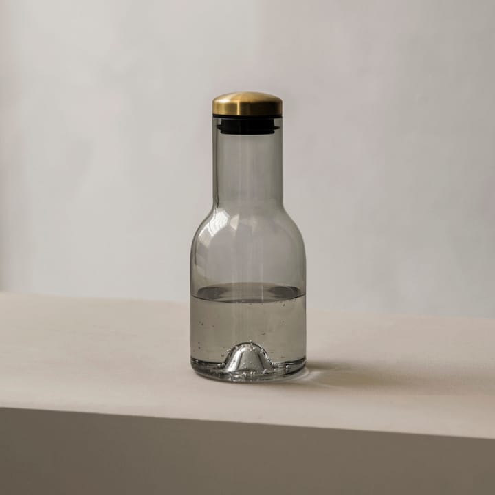 Water Bottle karaffel - røg, messing - Audo Copenhagen