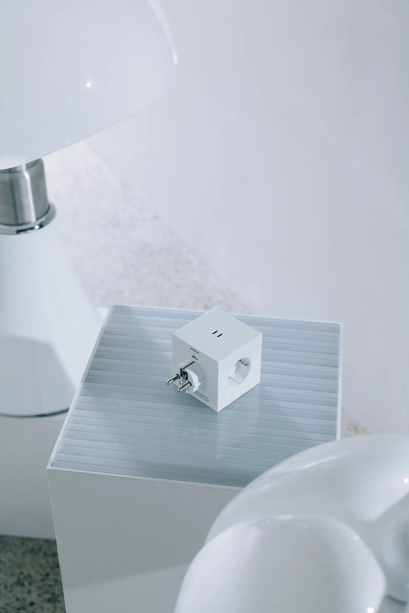 Square 2 stikdåse, Martinelli Luce Opal White Avolt
