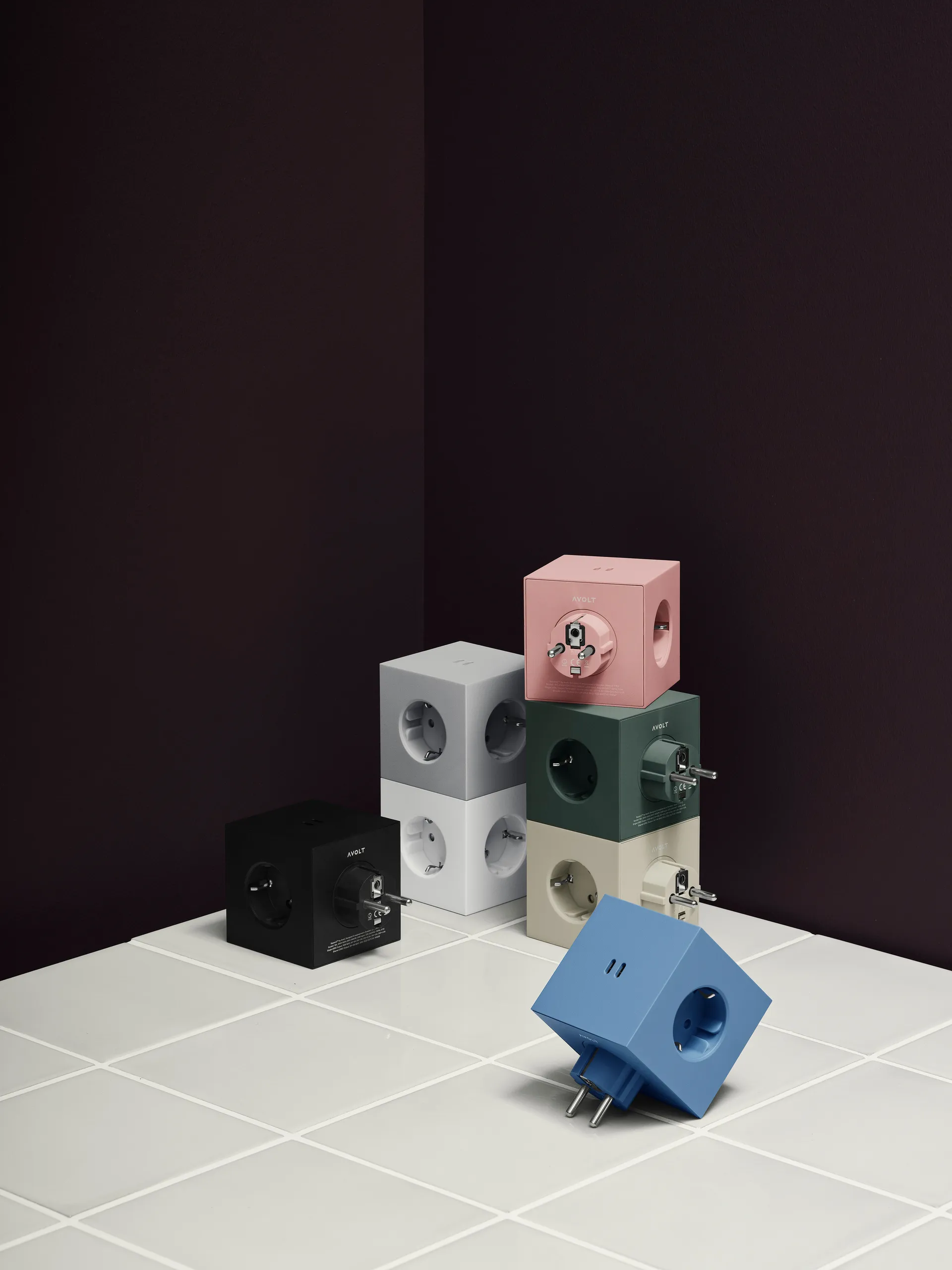 Square 2 stikdåse, Martinelli Luce Opal White Avolt