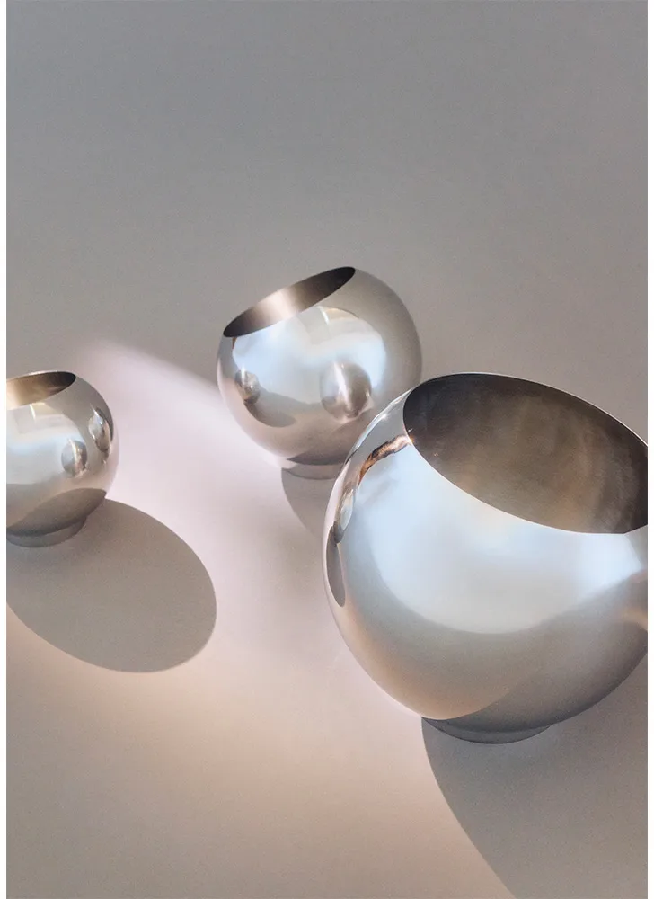 Globe urtepotte Ø43 cm, Silver AYTM