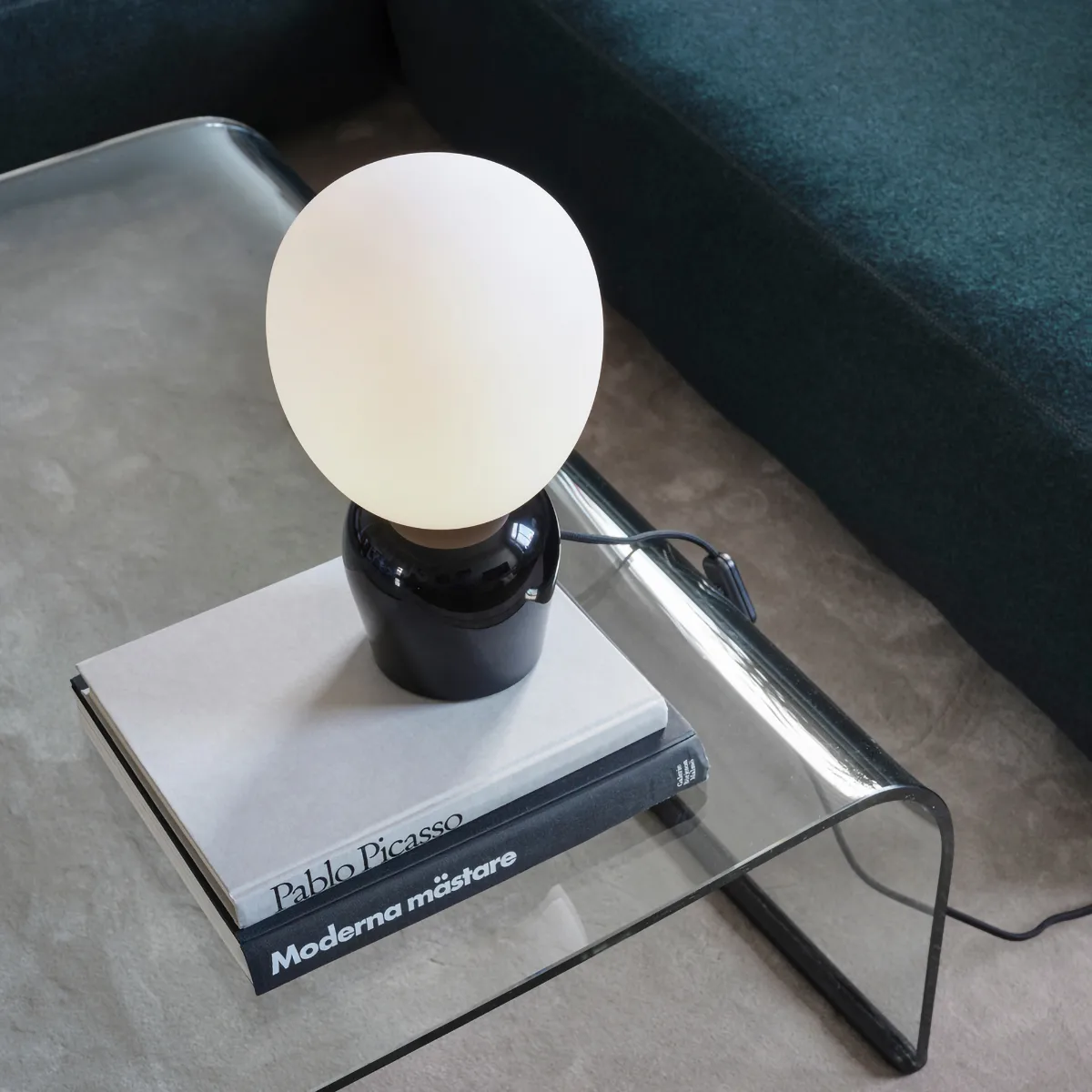Buddy bordlampe opalglas, Blank sort Belid