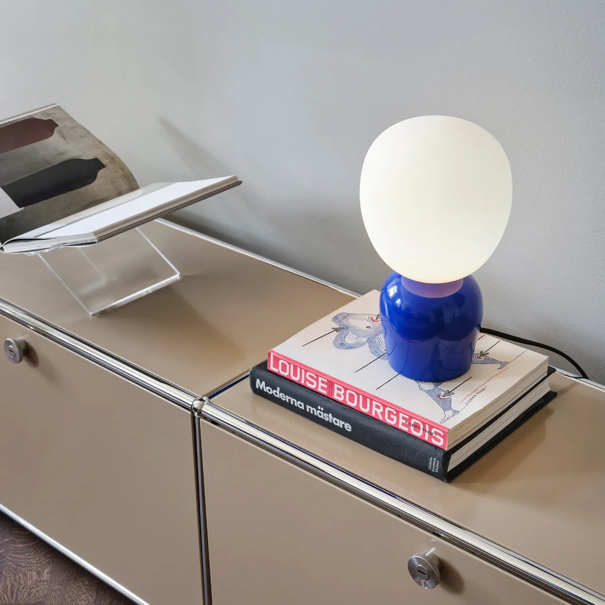 Buddy bordlampe opalglas, Ultramarinblå Belid