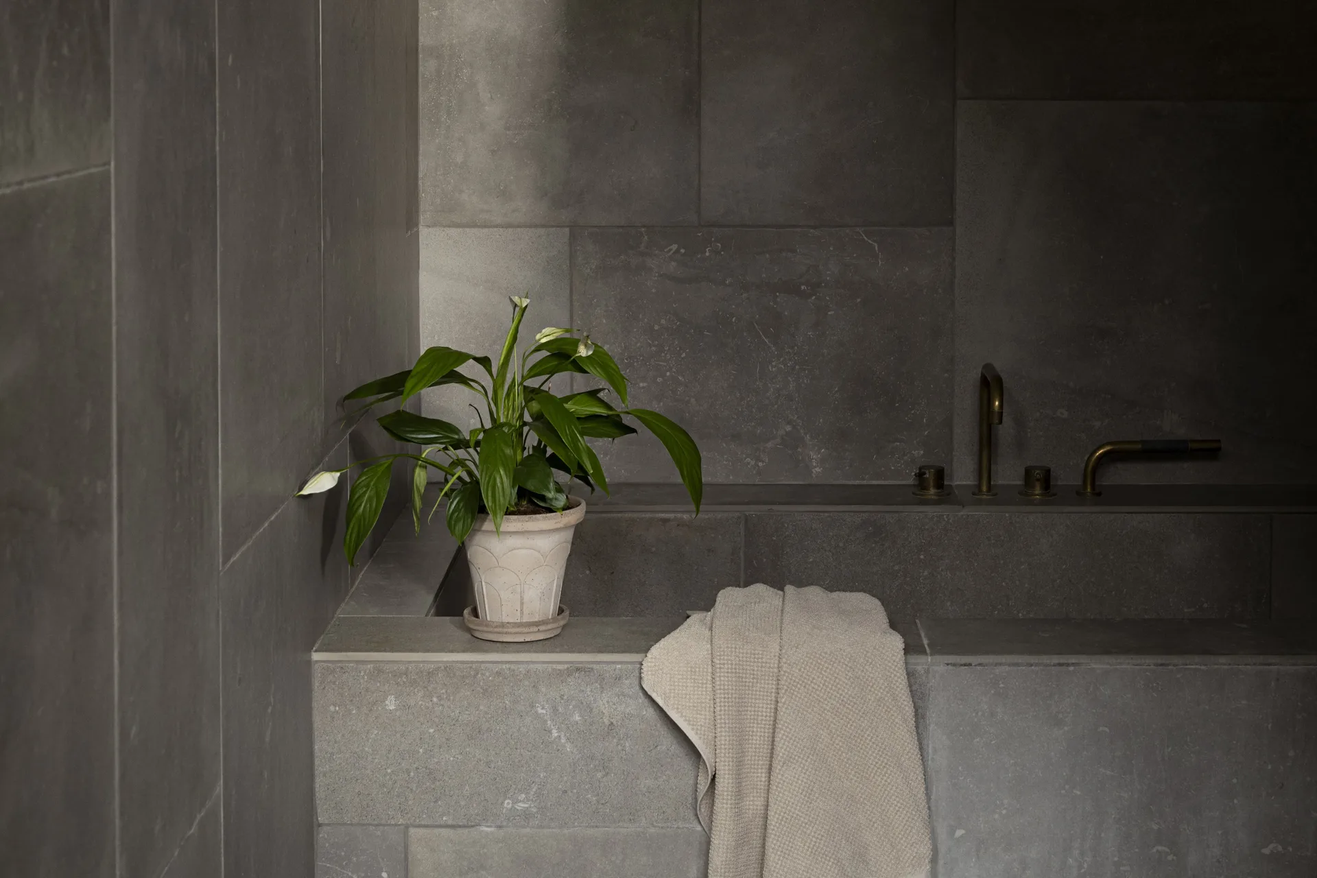 Fleur krukke med underskål 2 dele, Grey, Ø14 cm Bergs Potter