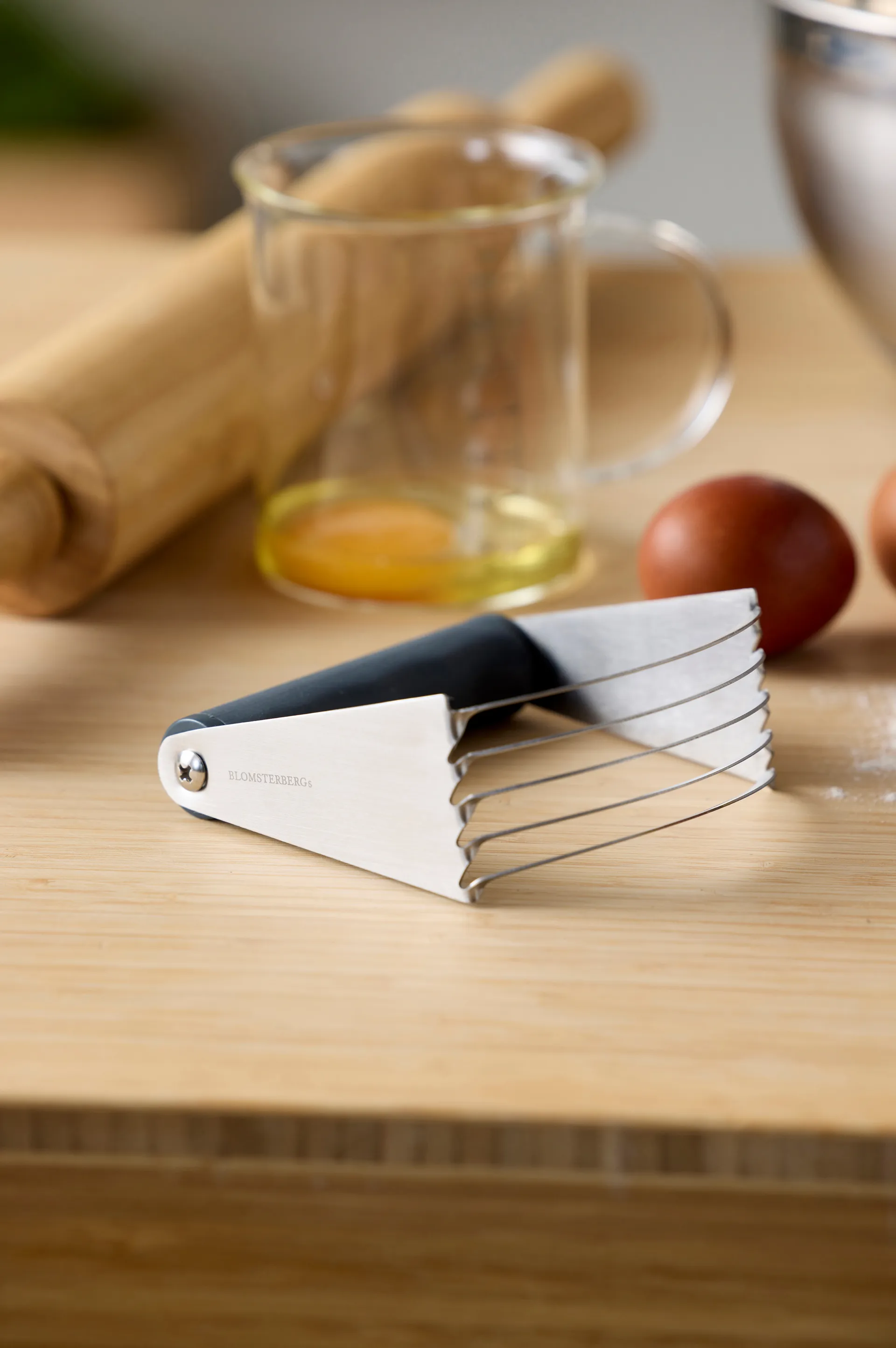 Blomsterbergs mørdejsblander, Grå-stål Blomsterbergs