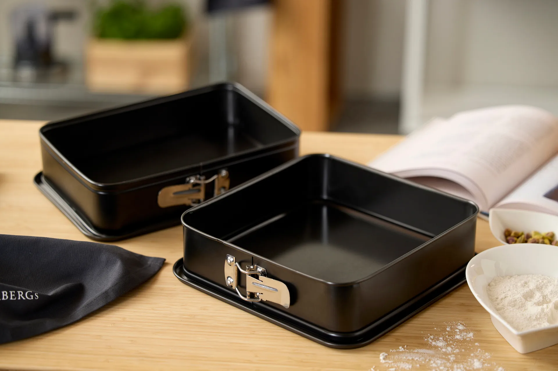 Blomsterbergs rektangulær springform 28x20x6 cm, Rustfrit stål Blomsterbergs