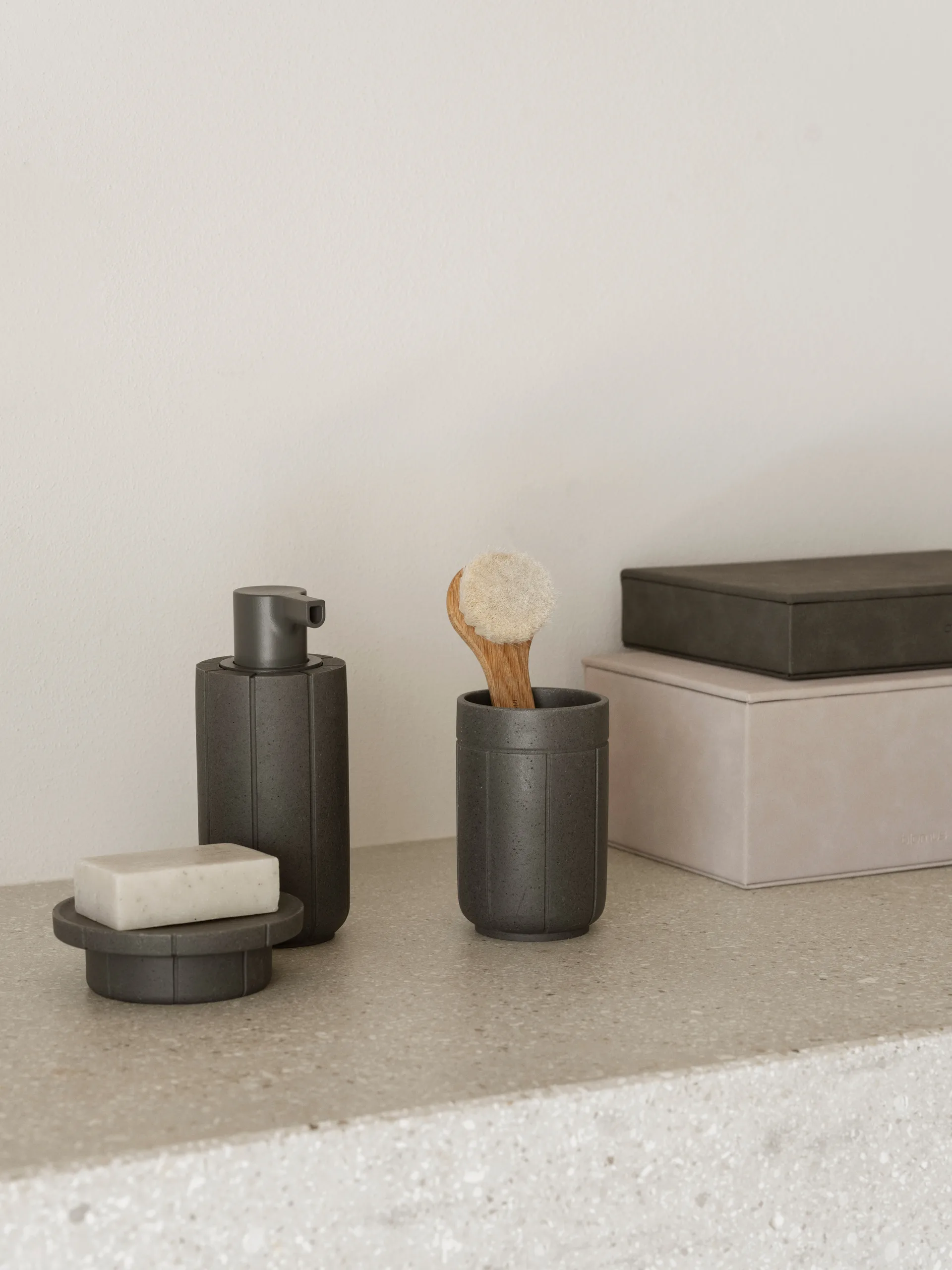 Kua tandkrus, Cedar Wood, Ø7x11 cm blomus