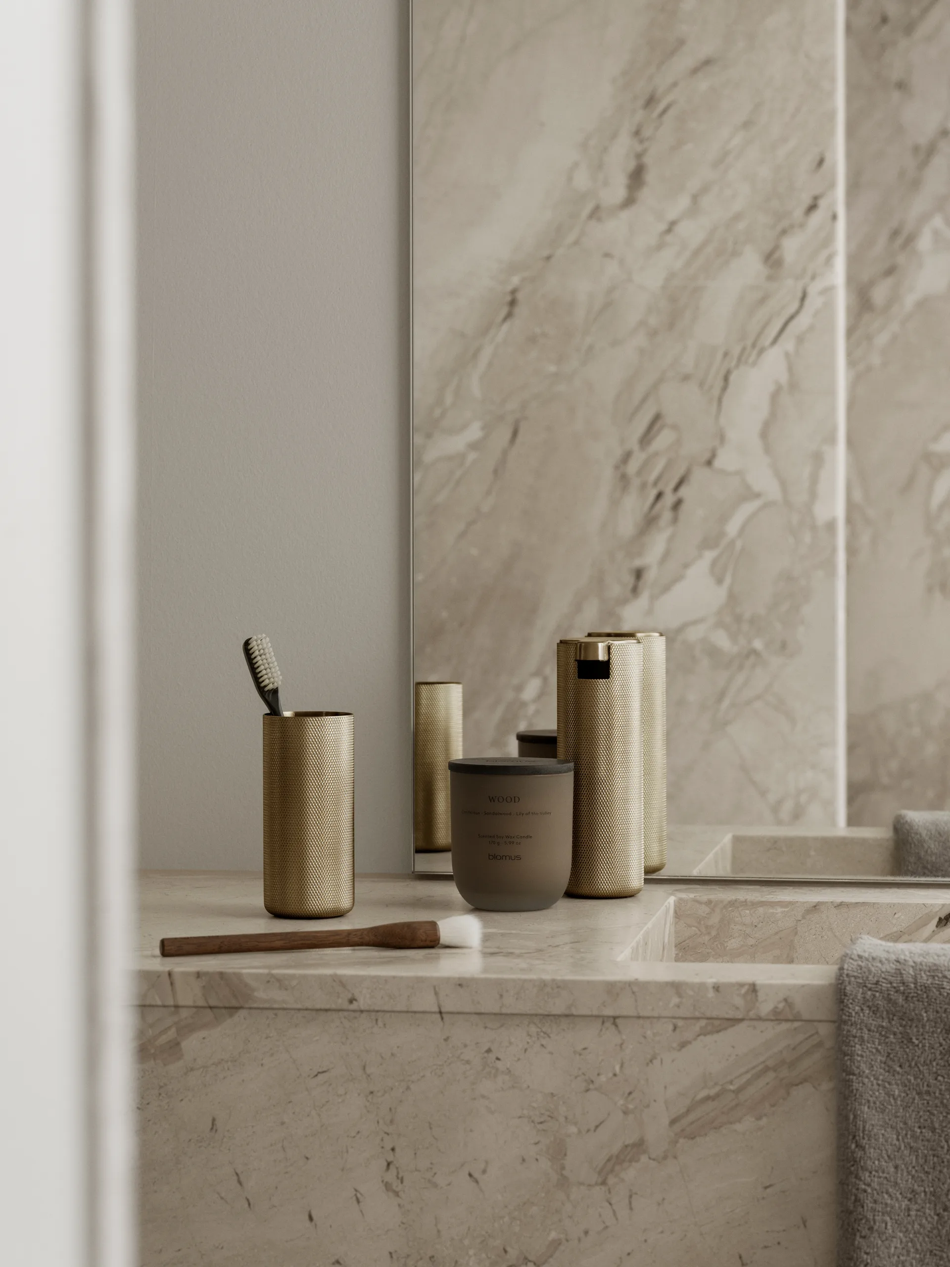 Modo Rof sæbedispenser, Brass, 165 ml blomus