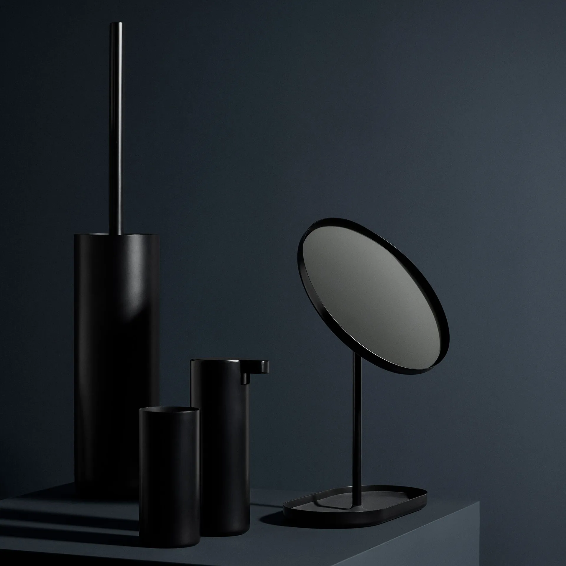 Modo toiletbørste, Sort blomus