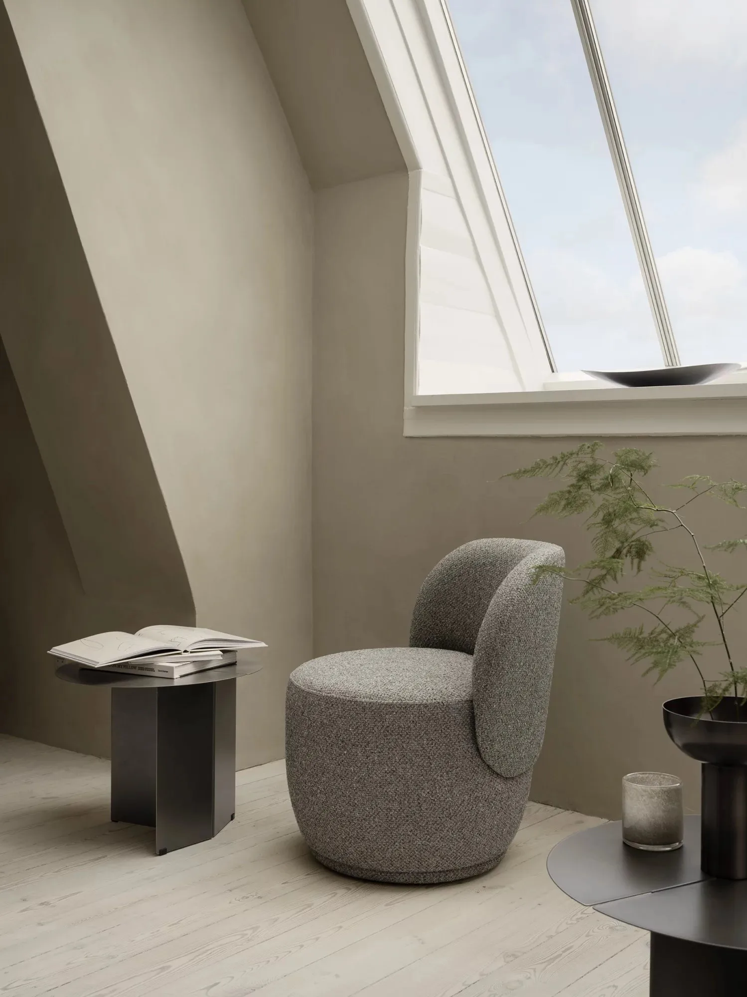 SAGA fyrfadsstage M Ø12 cm, Dove blomus