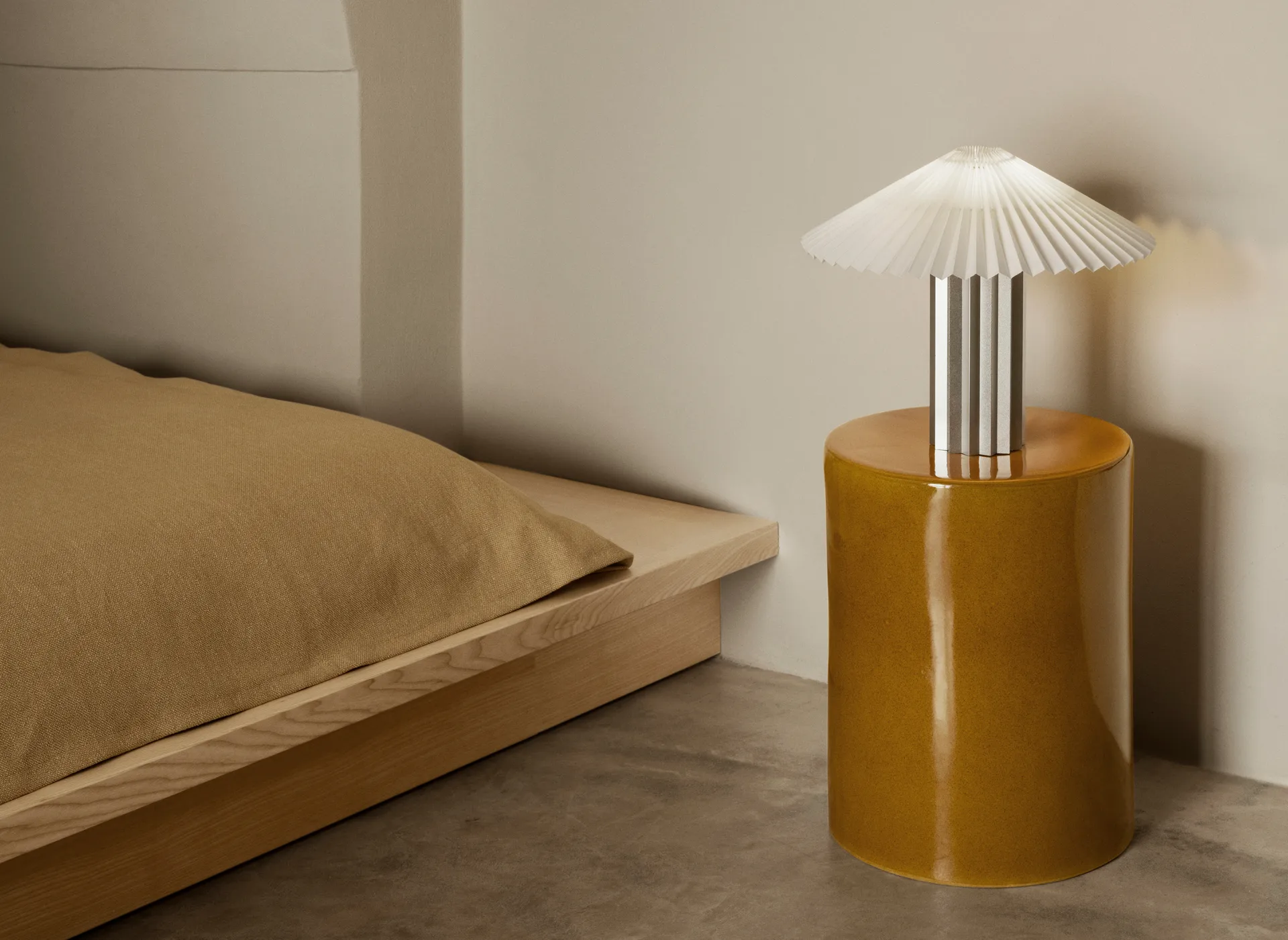 Taite bordlampe, Lily white, Ø36,5x31 cm blomus