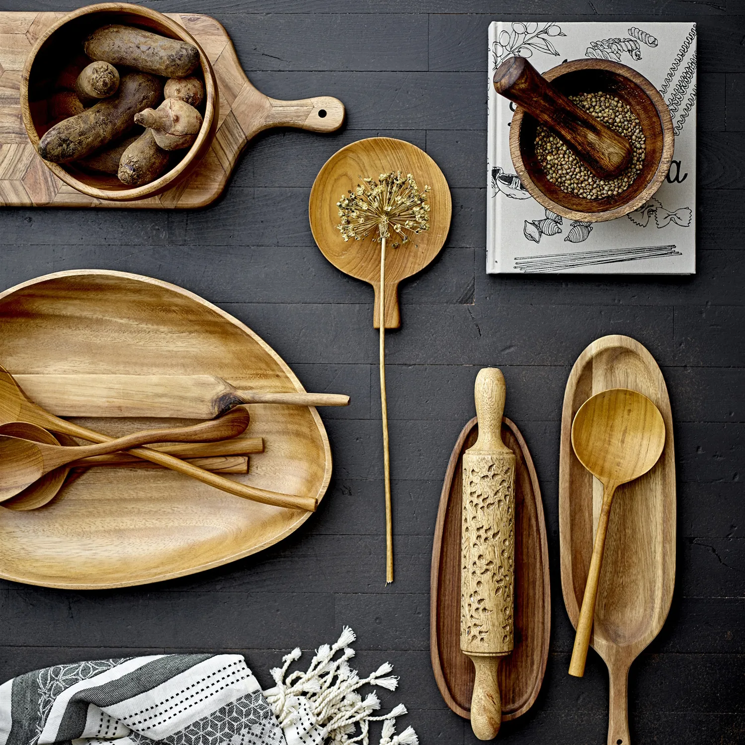 Bloomingville skærebræt med håndtag akacietræ, 19x39,5 cm Bloomingville