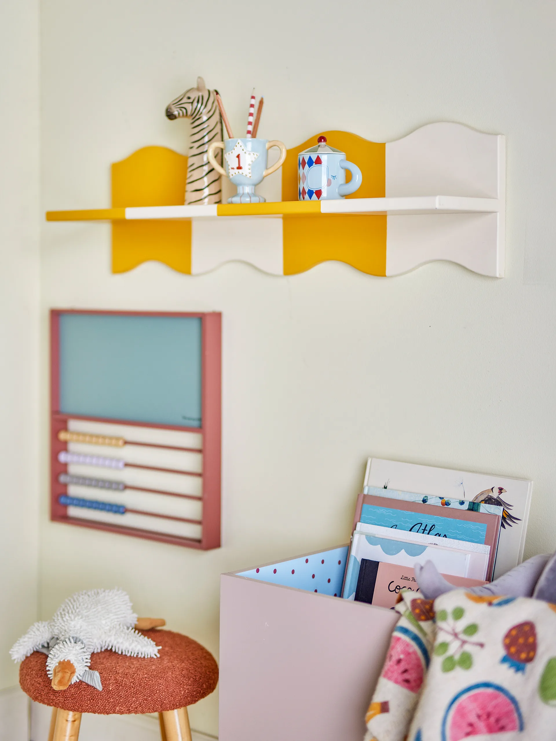 Bubbi hylde 80 x 22,5 cm, Gul Bloomingville