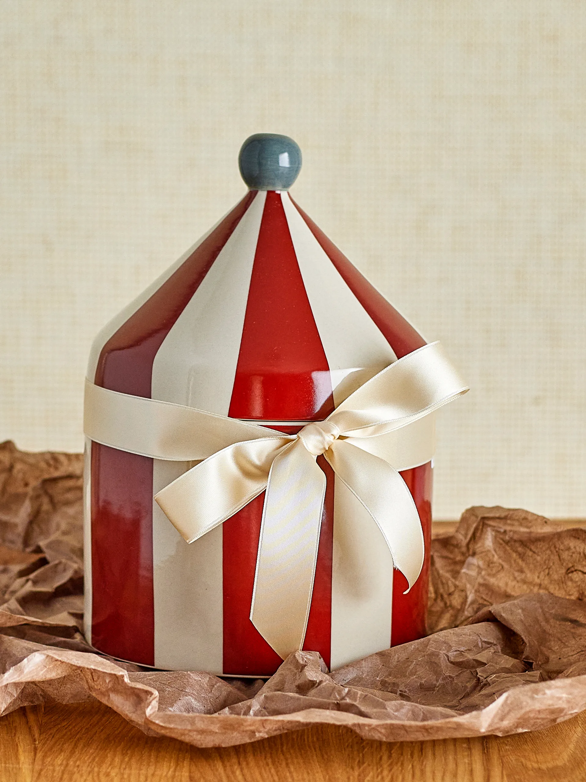 Cimmi krukke med låg, Rød Bloomingville