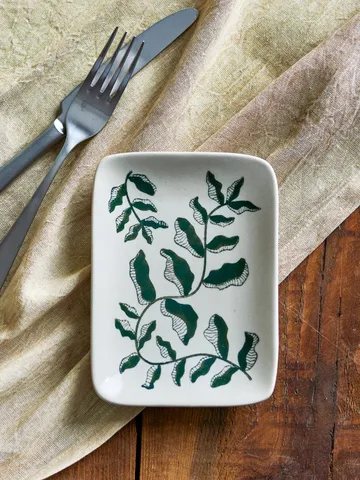 Fauni desserttallerken - Grøn, 15x11,5 cm - Bloomingville