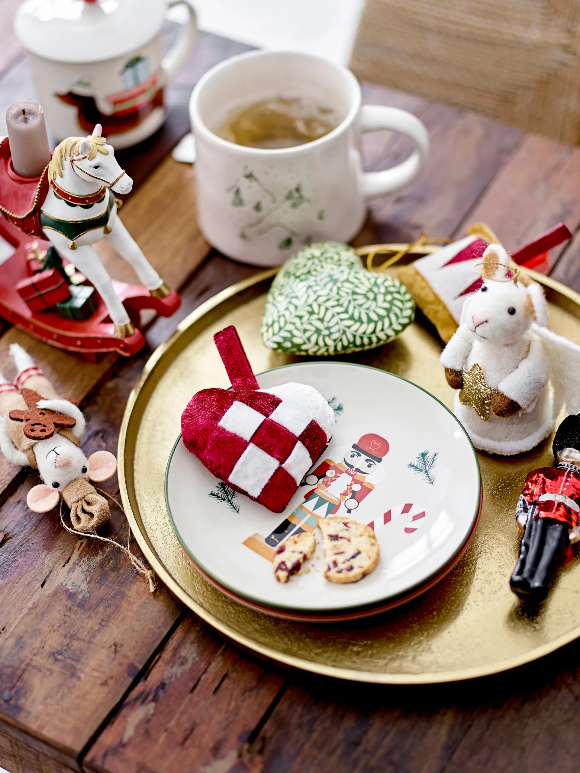 Jolly asiet Ø16 cm 2 dele, Hvid/Rød Bloomingville