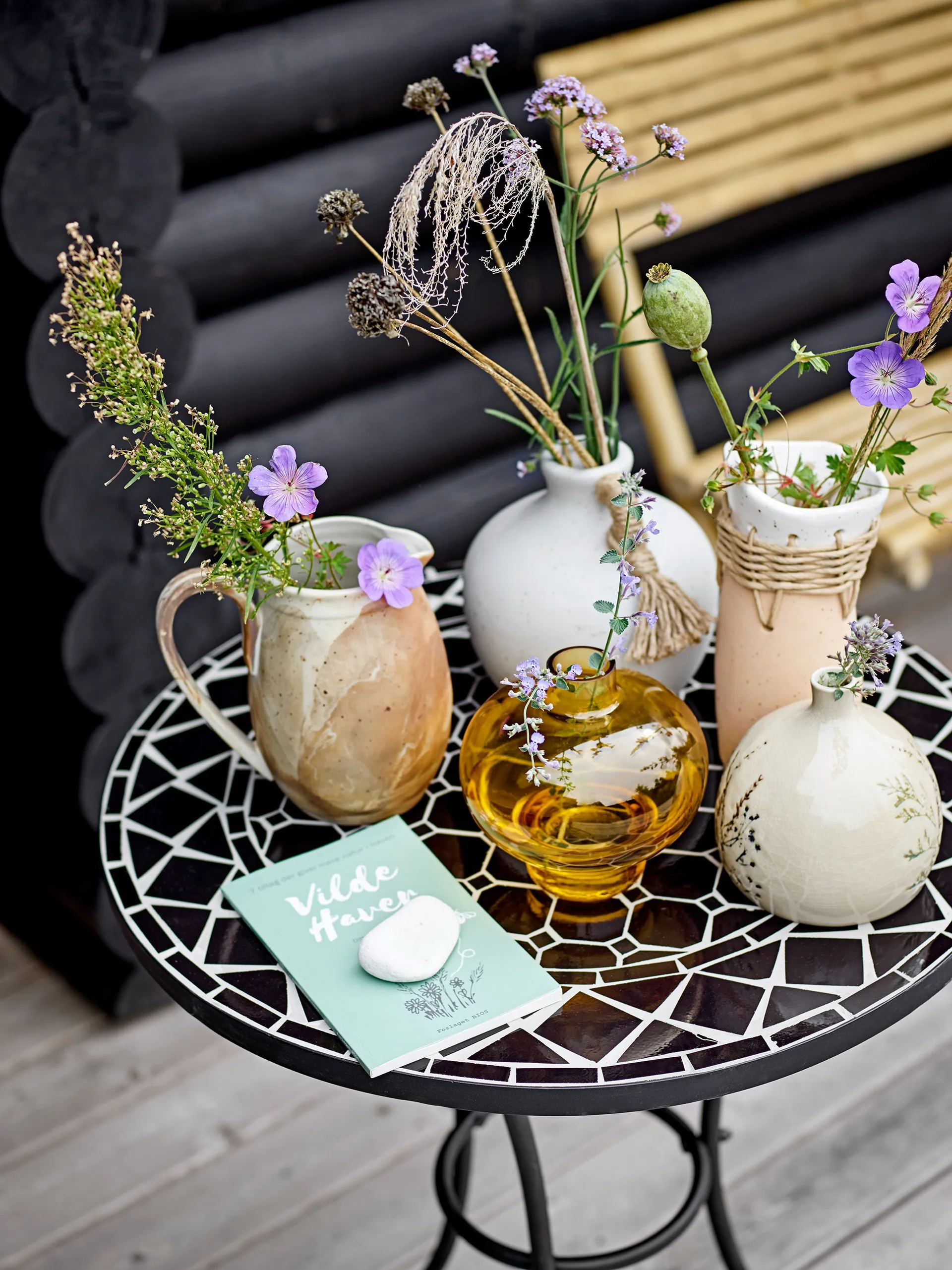 Lala cafébord, Black Bloomingville