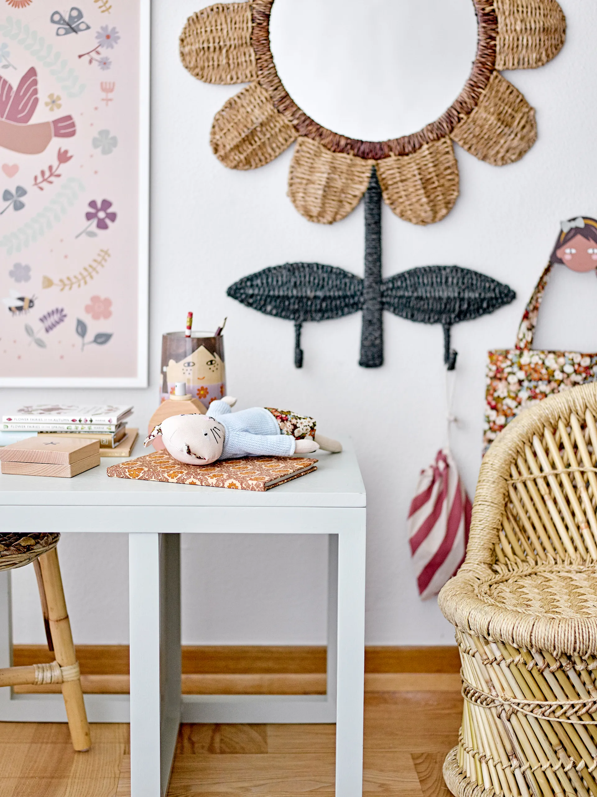 Nabiya spejl med kroge 56x74 cm, Natur Bloomingville