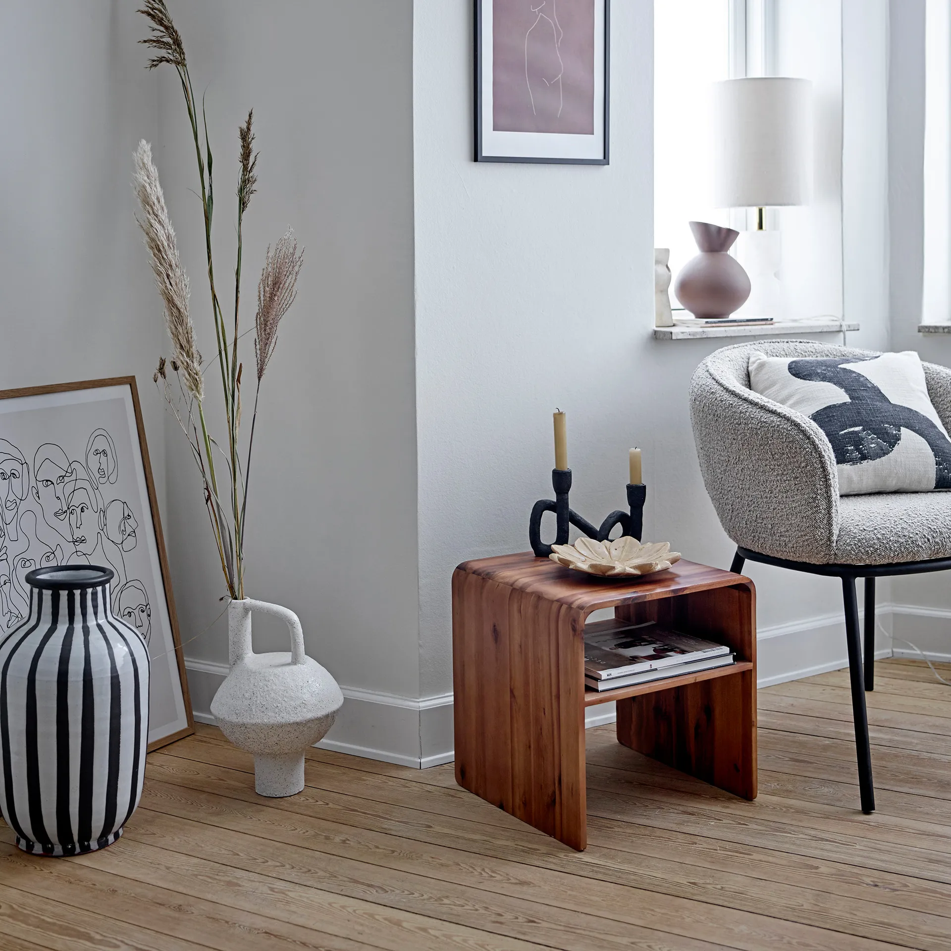 Schila vase terrakotta 44 cm, Sort/Hvid Bloomingville