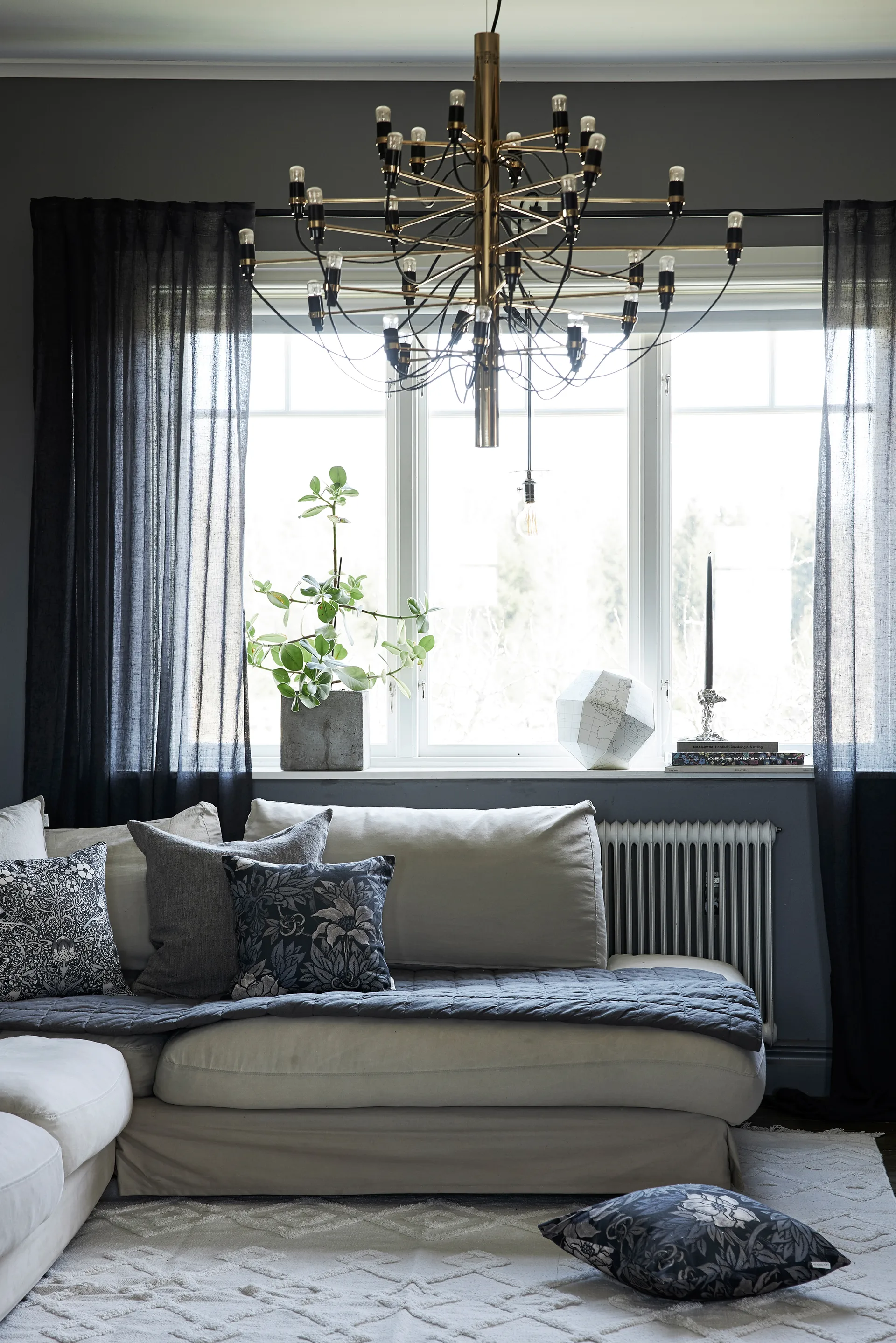 Mirja gardinsæt 130x275 cm, Sort/Grå Boel & Jan