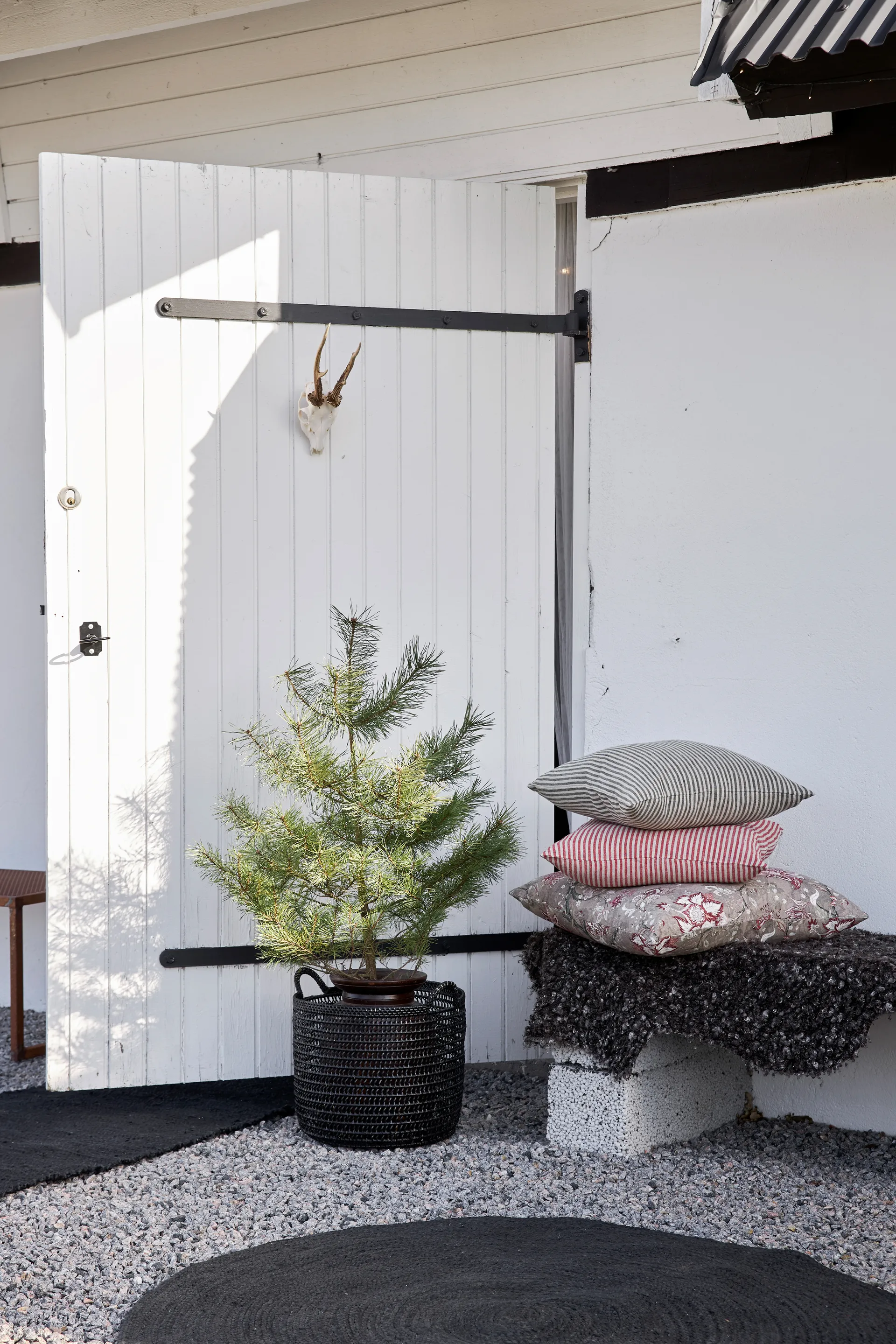 Rough Linen Stripe pudebetræk 45x45 cm, Rød Boel & Jan