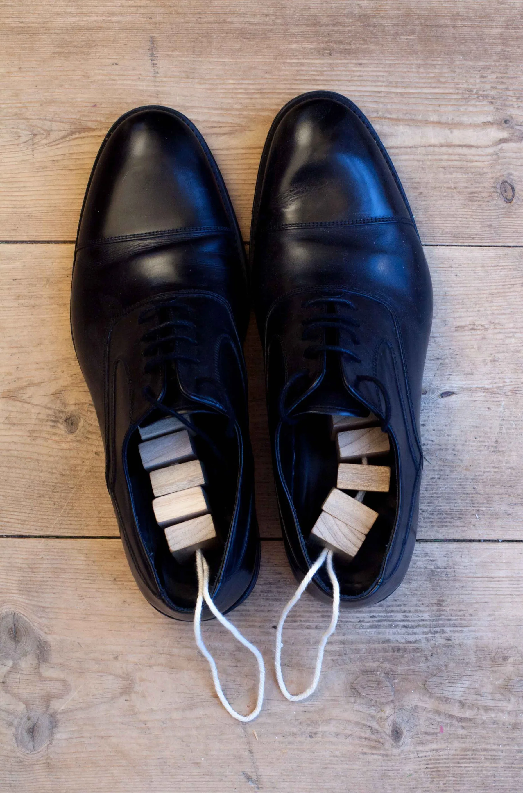 Bosign duftblok i hvidt cedertræ på snor, 10-pak Bosign