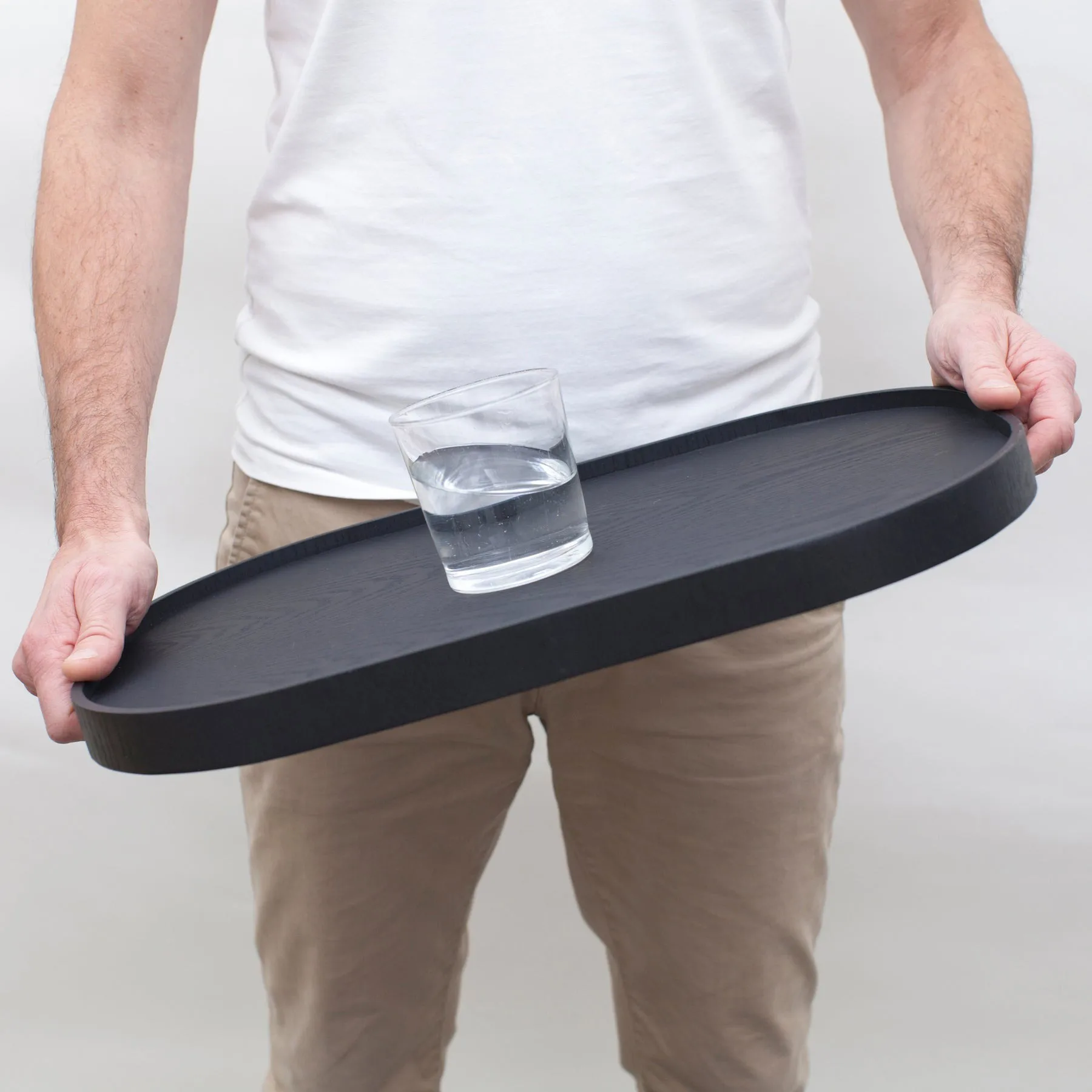 CurveLine Serveringsbakke anti-slip 47x34 cm, Sort piletræ Bosign