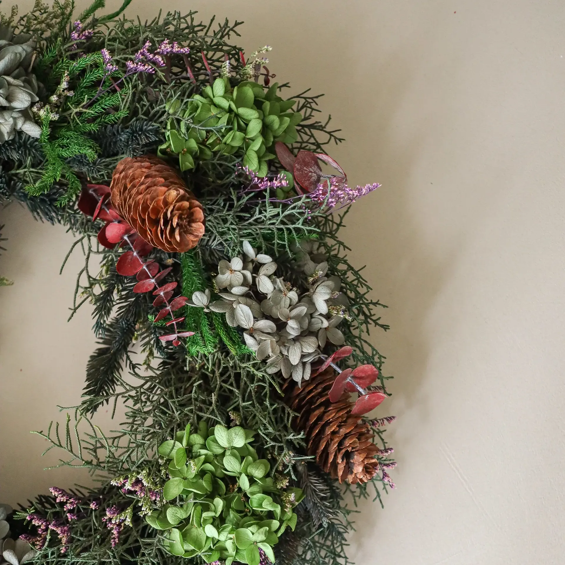 Botanical Forest Wreath blomsterkrans, Hortensia-eukalyptus-grangrene-kogler, Ø40 cm Botané