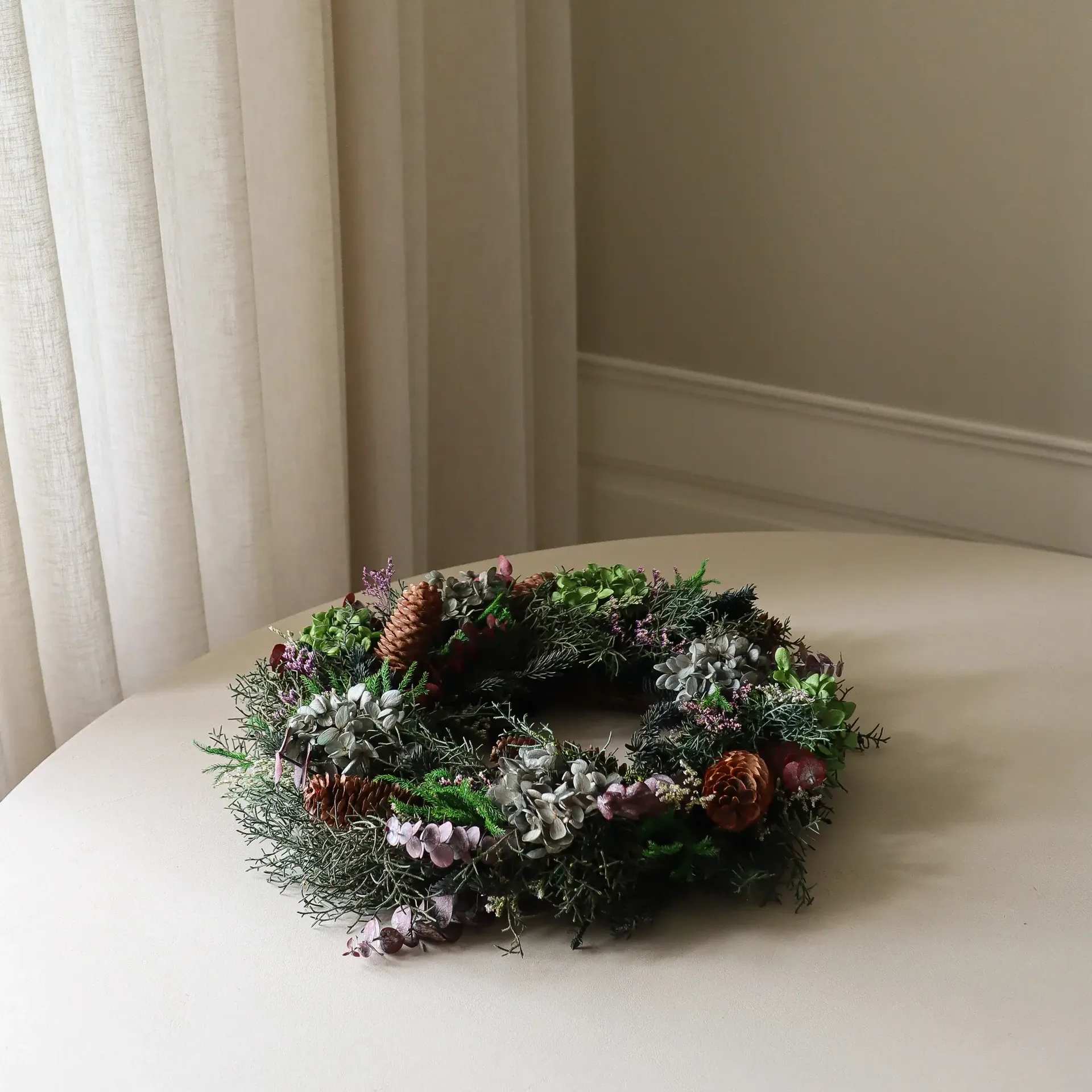 Botanical Forest Wreath blomsterkrans, Hortensia-eukalyptus-grangrene-kogler, Ø40 cm Botané