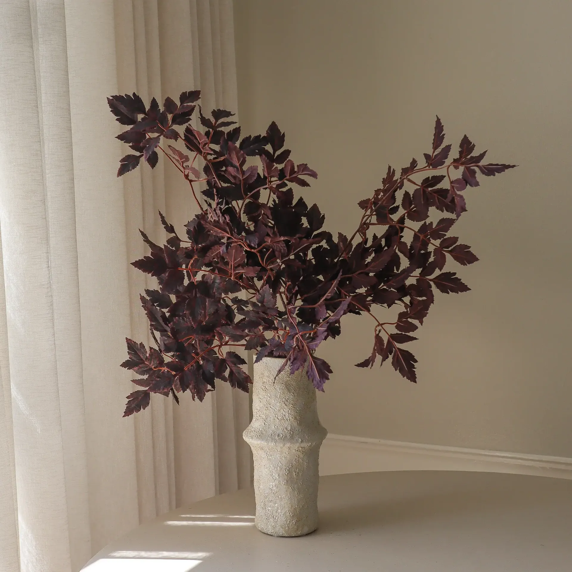 Burgundy Plum Leaves kunstig buket, 85 cm, 4 stk. Botané