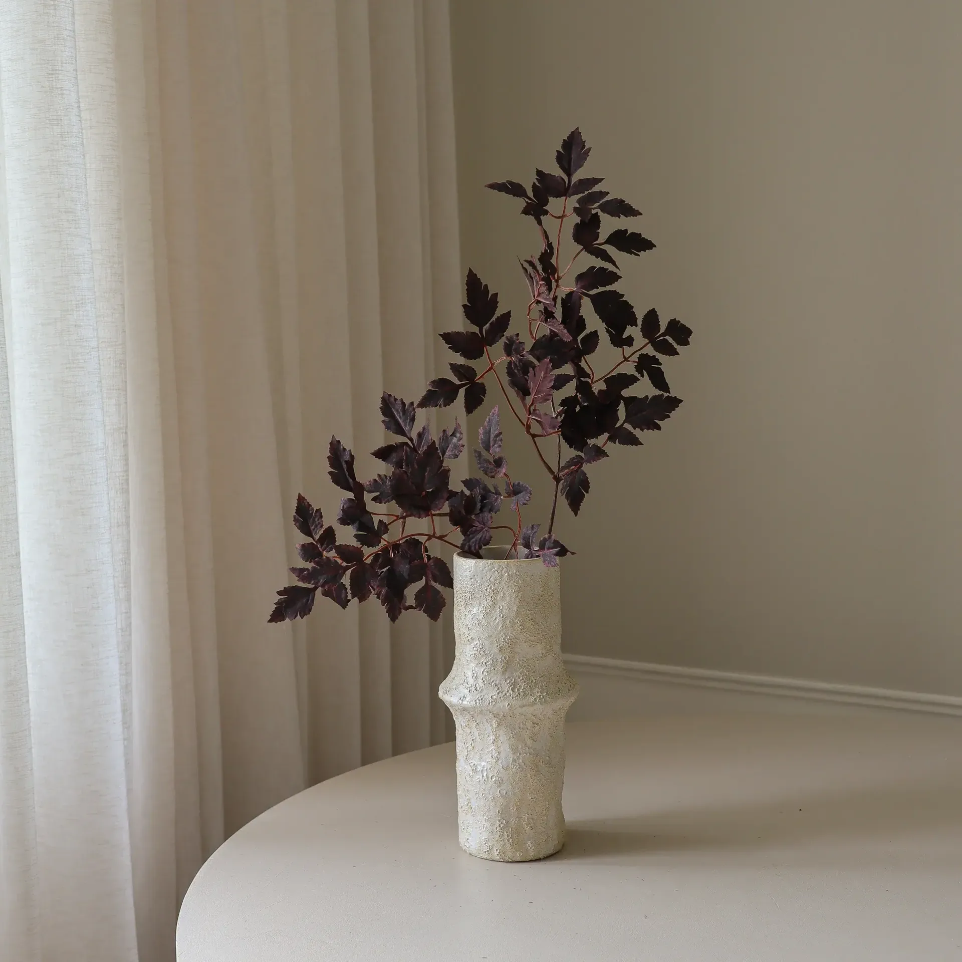 Burgundy Plum Leaves kunstig buket, Red, 85 cm, 1 stk. Botané