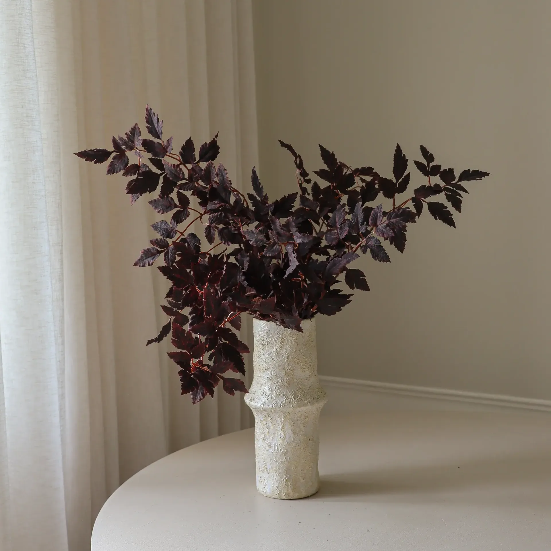 Burgundy Plum Leaves kunstig buket, Red, 85 cm, 1 stk. Botané