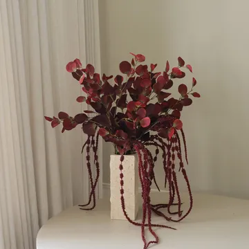 Burgundy veil kunstig buket - Eukalyptus, amarant, 84 cm - Botané
