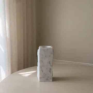 Carrara Edge marmorkrukke - Medium, 30 cm - Botané