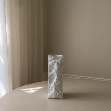 Carrara Edge marmorkrukke - Medium, 30 cm - Botané