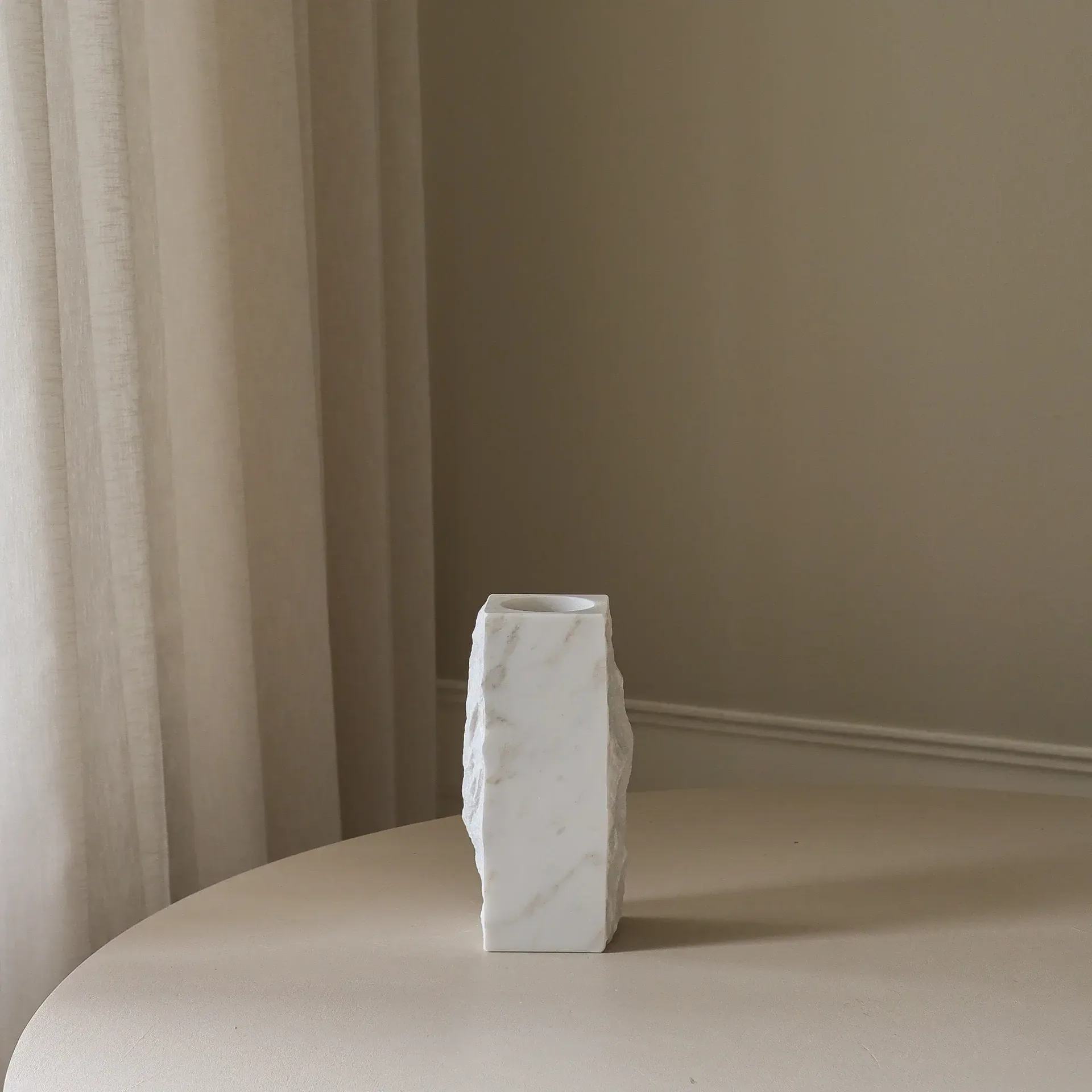 Carrara Edge marmorkrukke, Small, 25 cm Botané