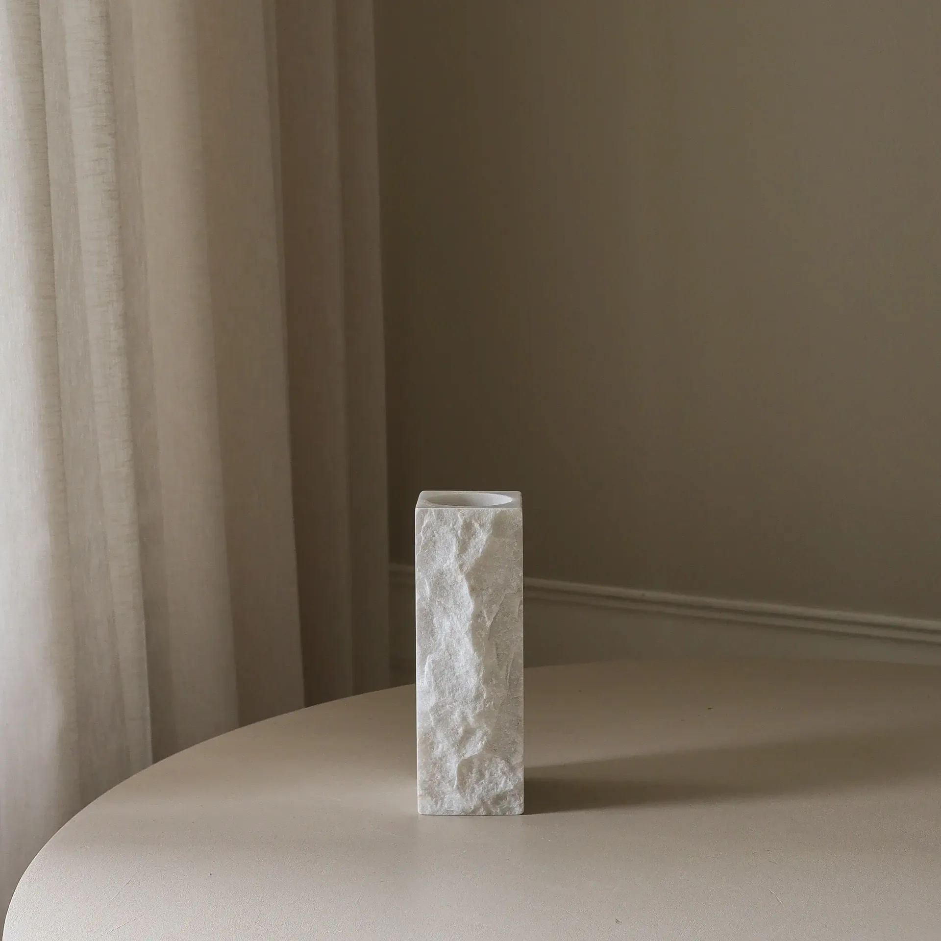 Carrara Edge marmorkrukke, Small, 25 cm Botané