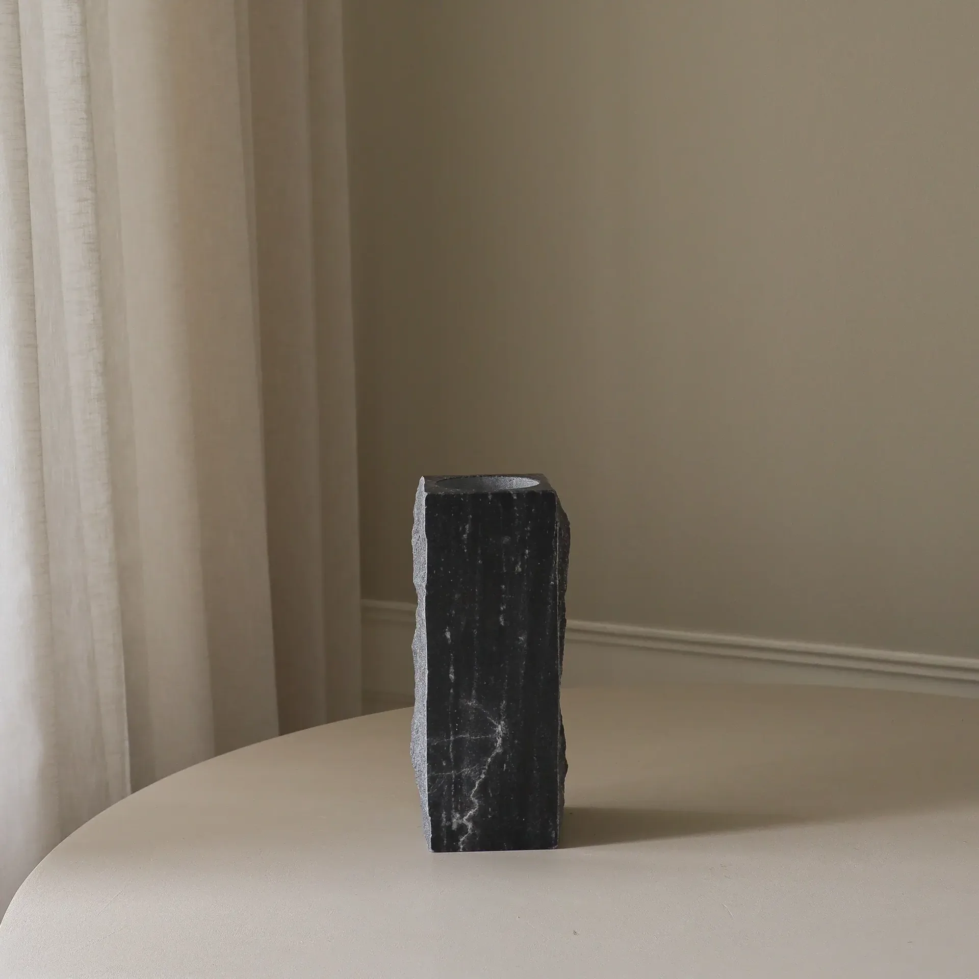 Cartier Edge marmorkrukke, Medium, 30 cm Botané