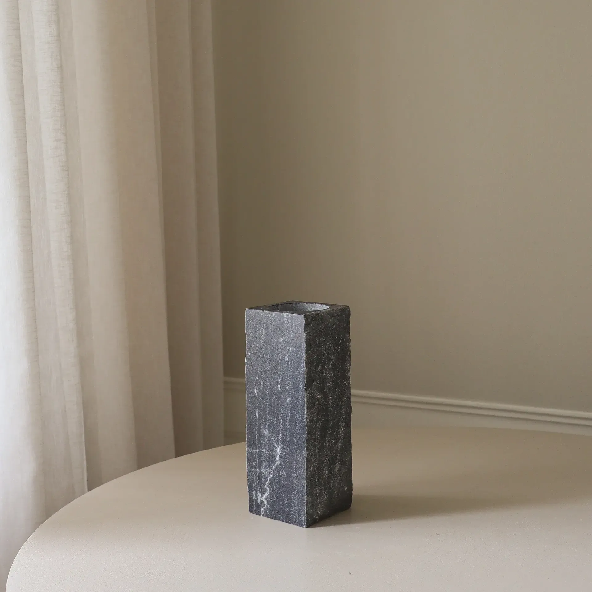 Cartier Edge marmorkrukke, Medium, 30 cm Botané