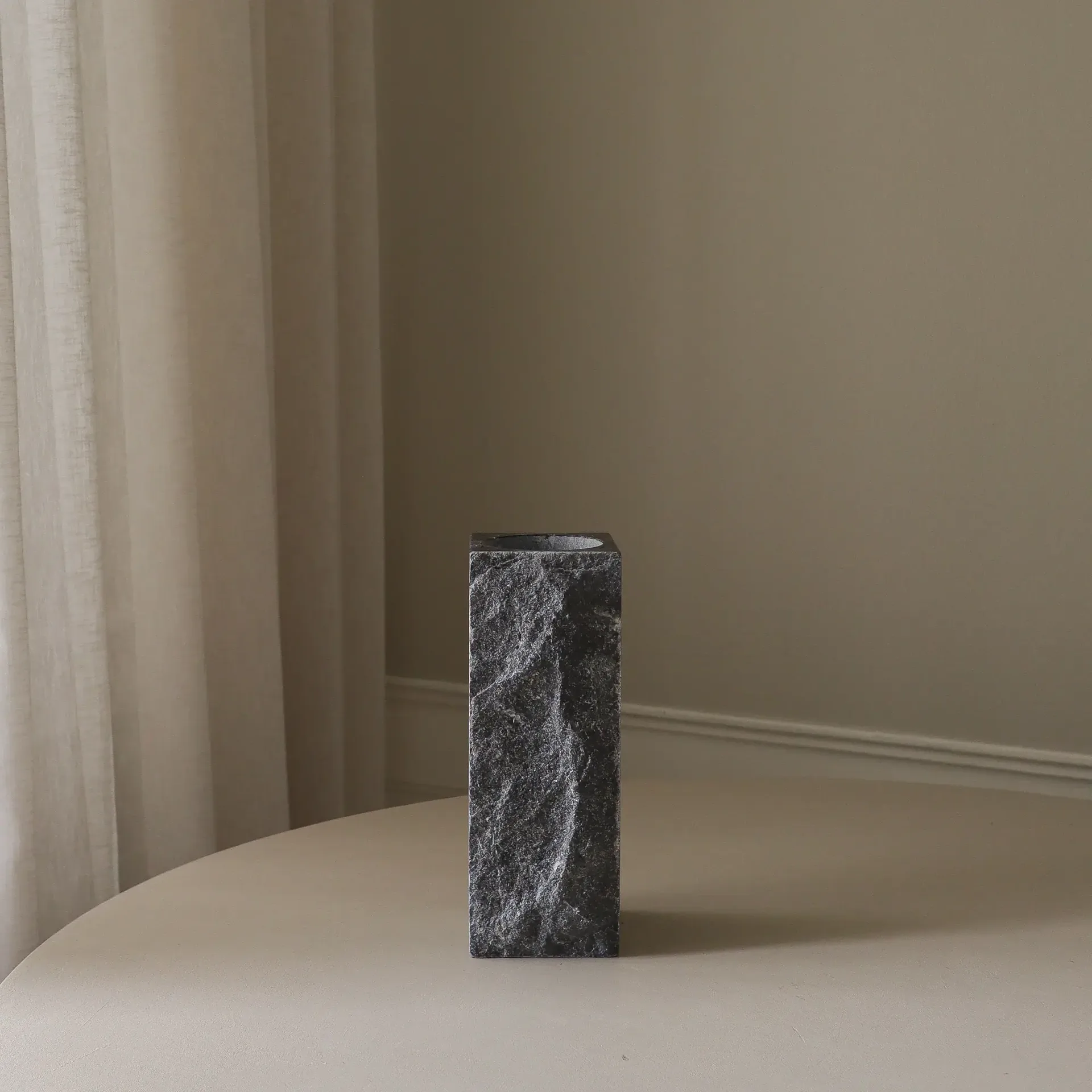 Cartier Edge marmorkrukke, Medium, 30 cm Botané