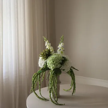 Enchanted Matcha kunstig buket - Riddarsporre-amarant-hortensia-kaktus, 9 stk - Botané