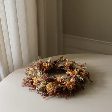 Golden Meadow Wreath blomsterkrans - Hortensia-tørret græs-bregne-hareører, Ø40 cm - Botané