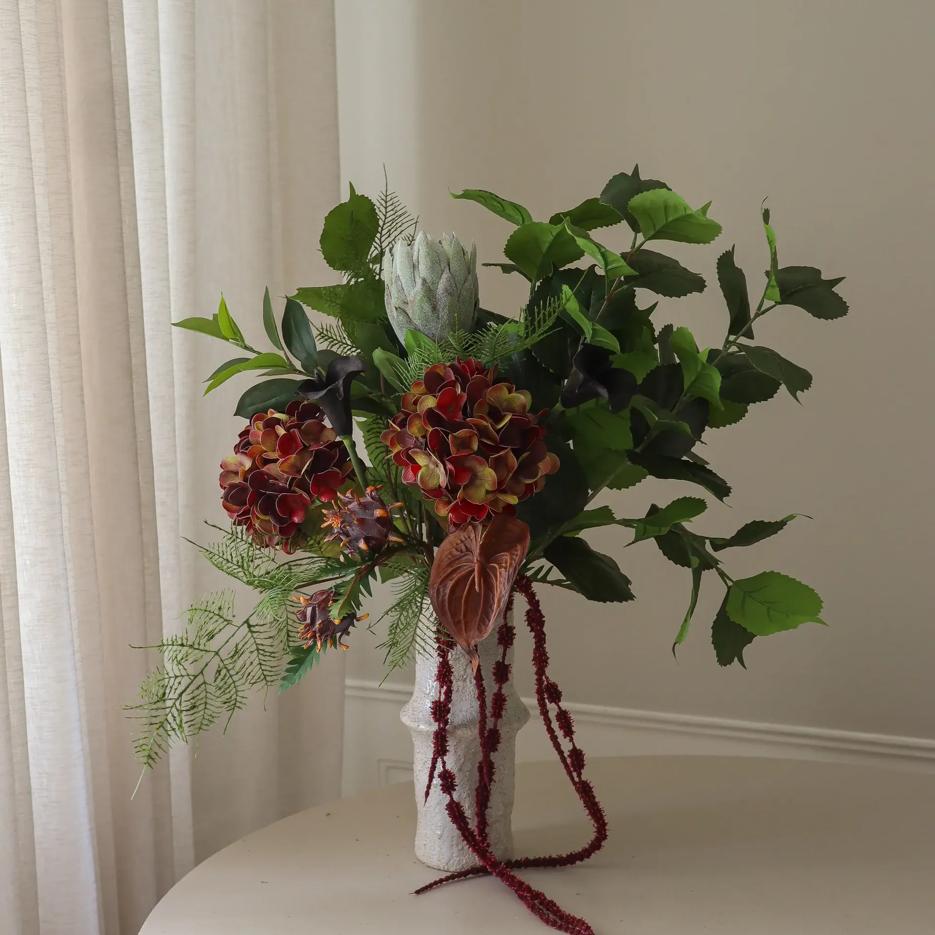 Noir Botanica kunstig buket, Hortensia-kalla-anthurium 112 cm, 15 stk Botané