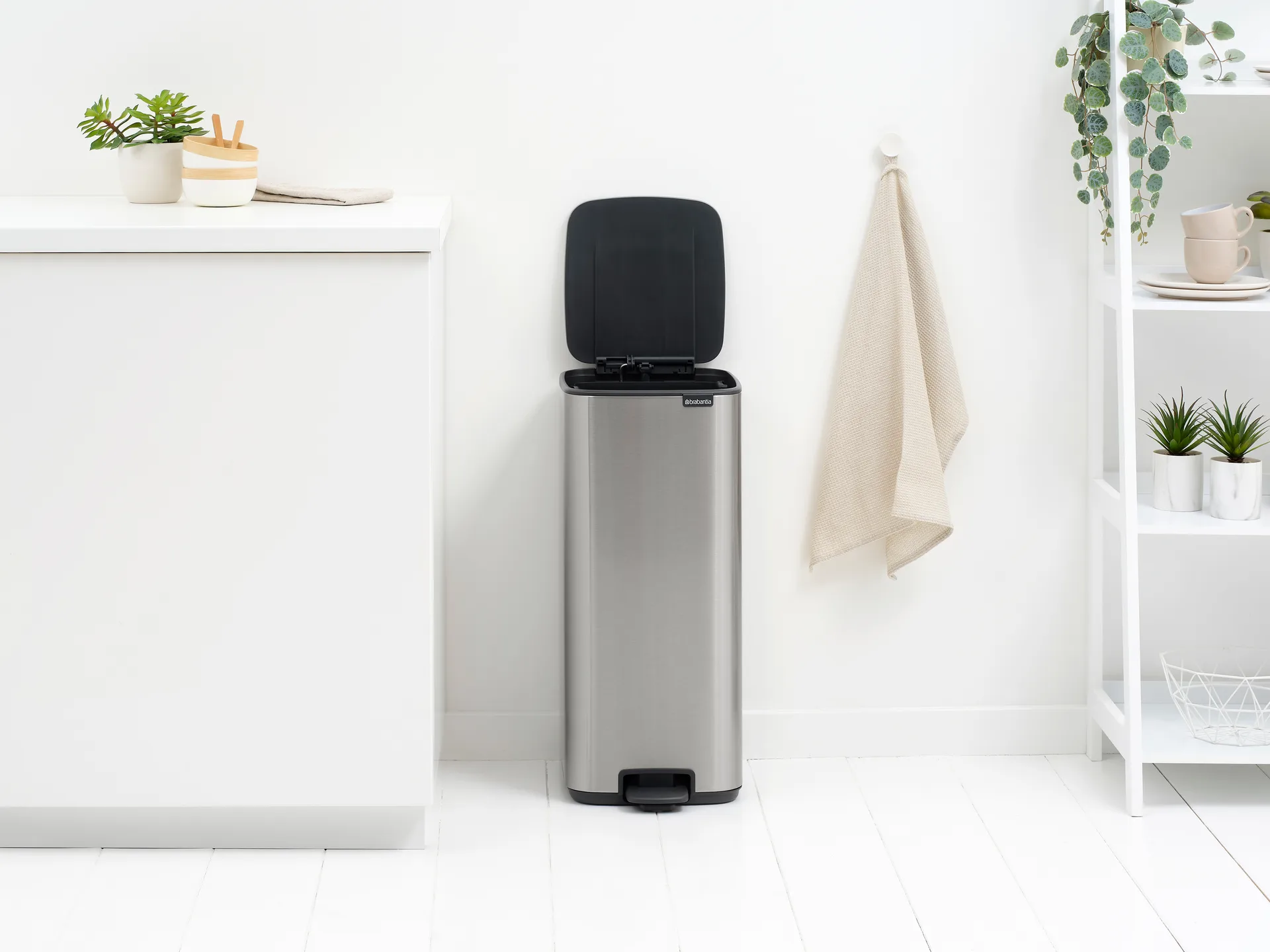 Bo pedalspand 30 l, Matt Steel Fingerprint Proof Brabantia