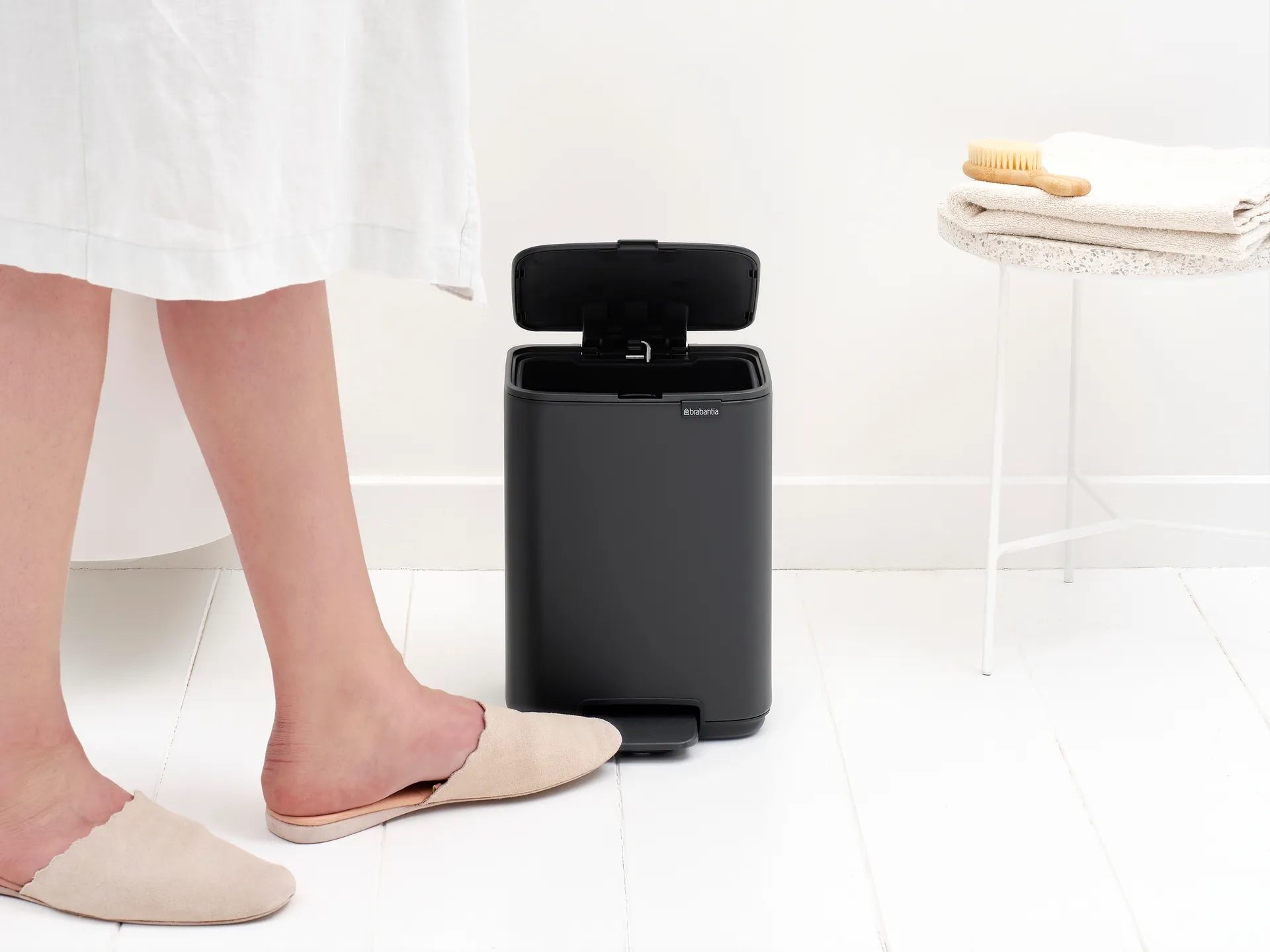 Bo pedalspand 4 l, Mineral Infinite Grey Brabantia