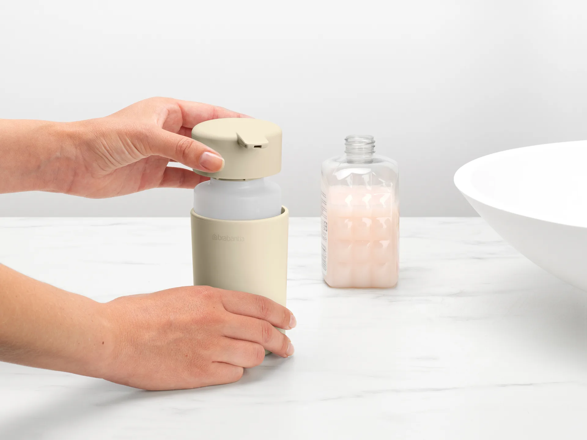 Brabantia ReNew sæbedispenser 14 cm, Soft Beige Brabantia