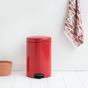 New Icon pedalspand 20 liter - passion red (rød) - Brabantia