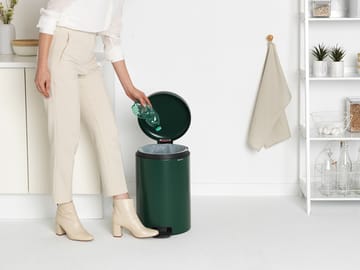 New Icon pedalspand 20 liter - Pine green - Brabantia