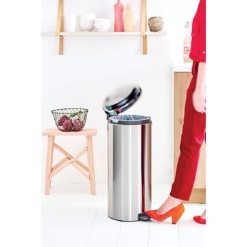 New Icon pedalspand 30 liter - Matt steel fingerprint proof - Brabantia