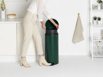 New Icon pedalspand 30 liter - Pine green - Brabantia