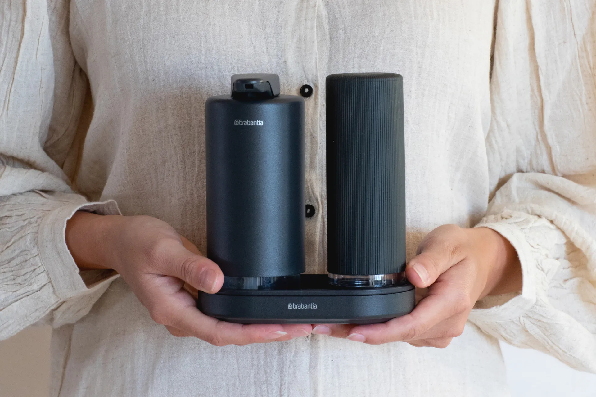 SinkStyle sæbedispenser/opvaskemiddeldispenser sæt, Mineral Infinite Grey Brabantia